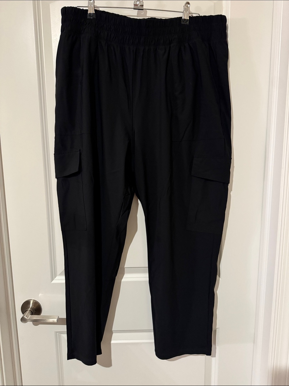 Old Navy Black Women's Cargo Jogger Pants